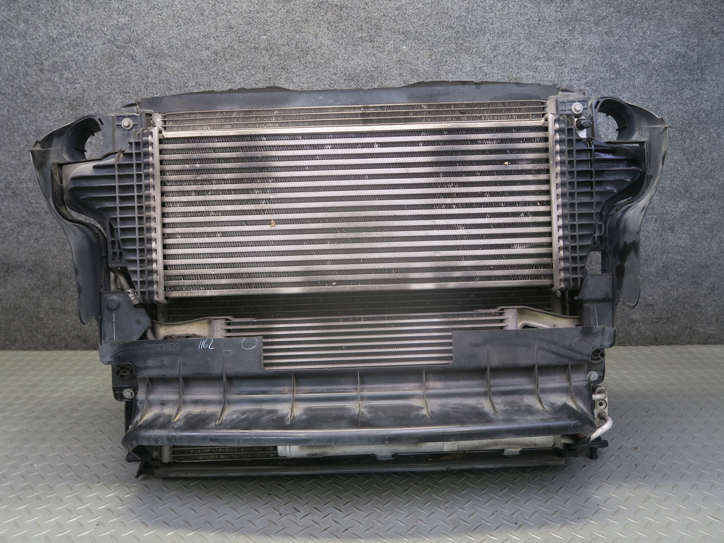 10-11 Mercedes W164 ML350 Diesel Radiator AC Condenser Fan Shroud Assembly OEM