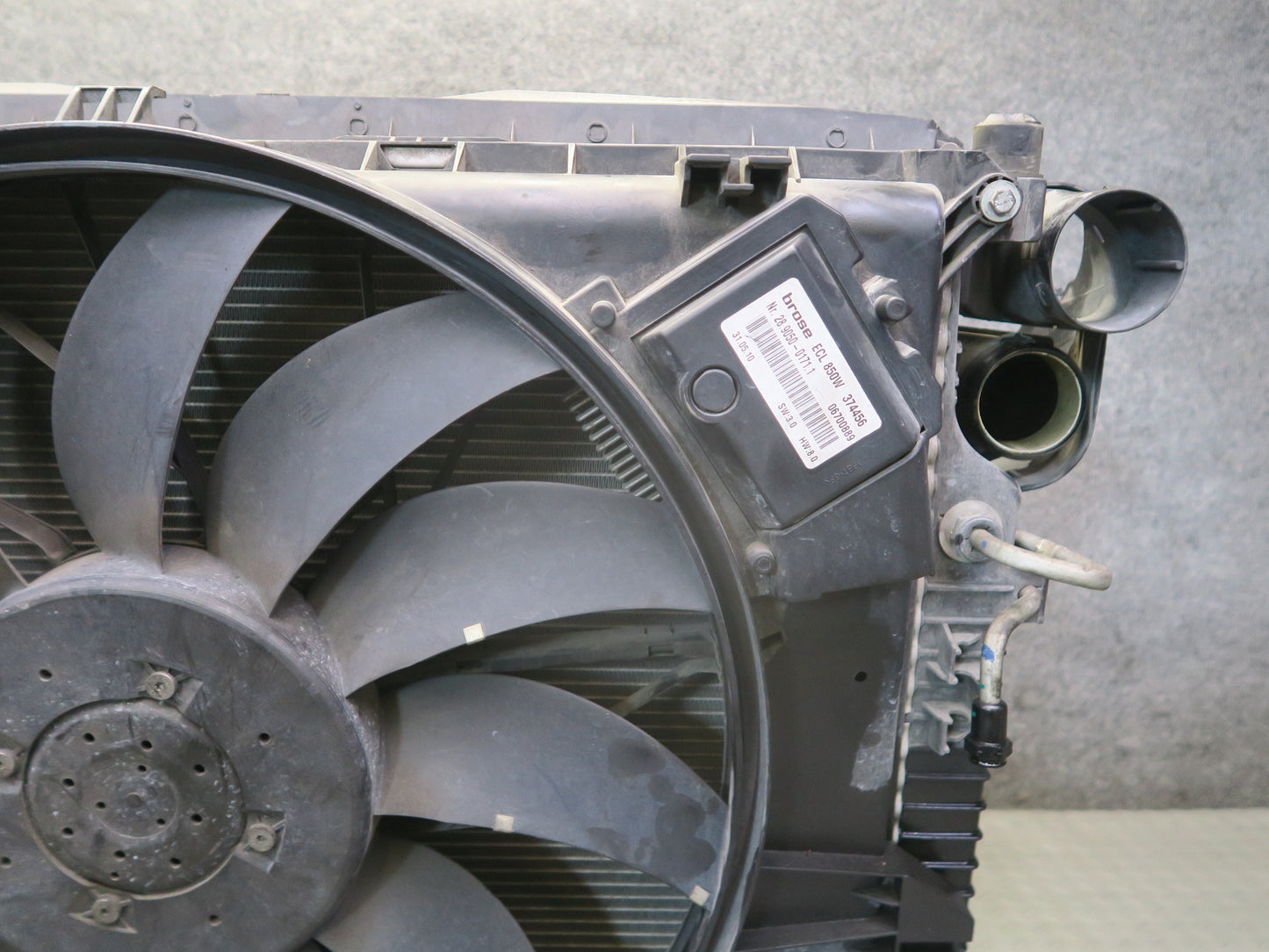 10-11 Mercedes W164 ML350 Diesel Radiator AC Condenser Fan Shroud Assembly OEM