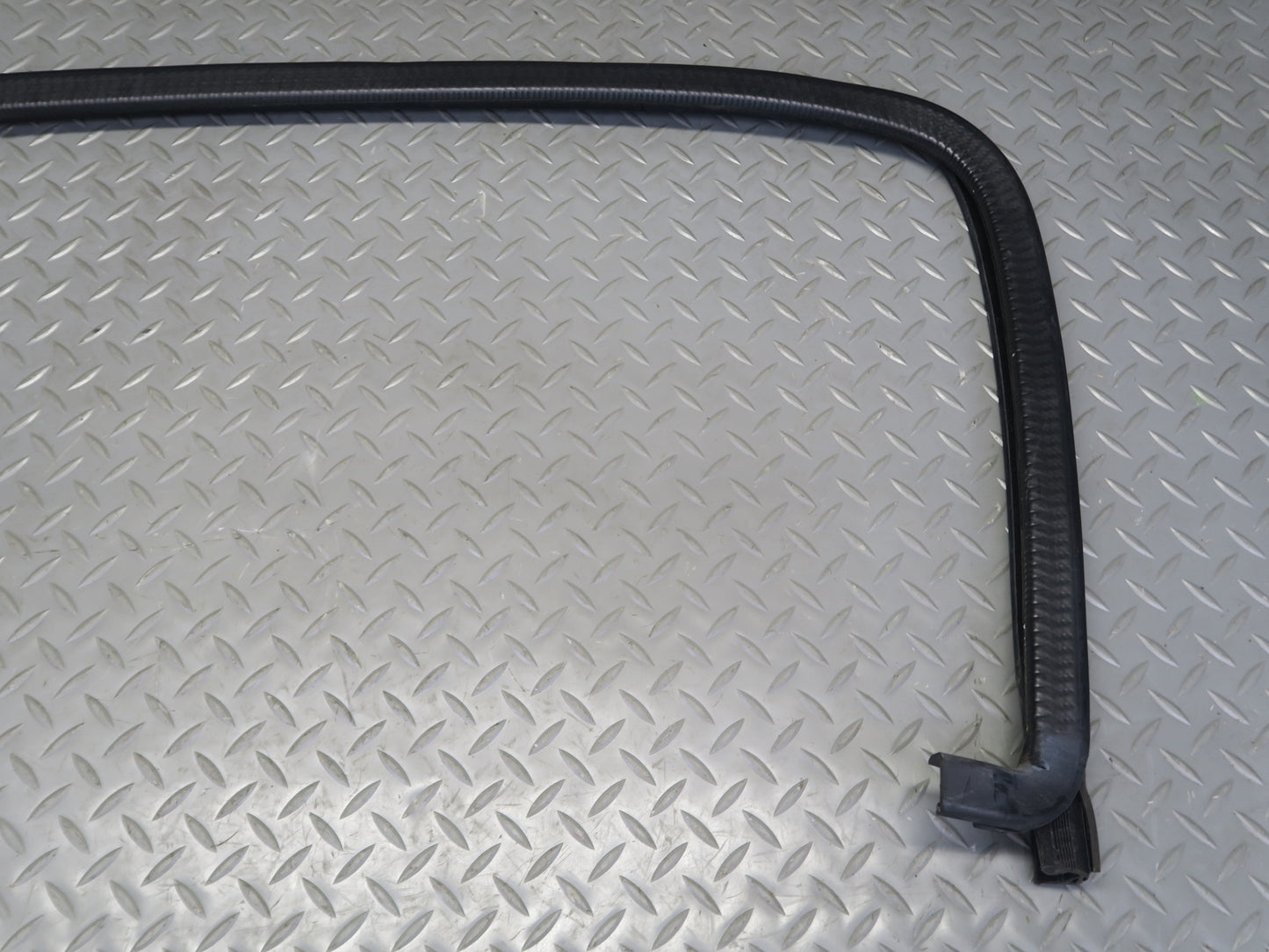 2003-2009 Hummer H2 Rear Right Window Outer Inner Weatherstrip Rubber Seal Set
