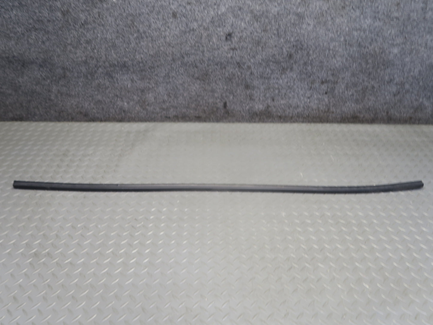 2003-2009 Hummer H2 Rear Right Window Outer Inner Weatherstrip Rubber Seal Set
