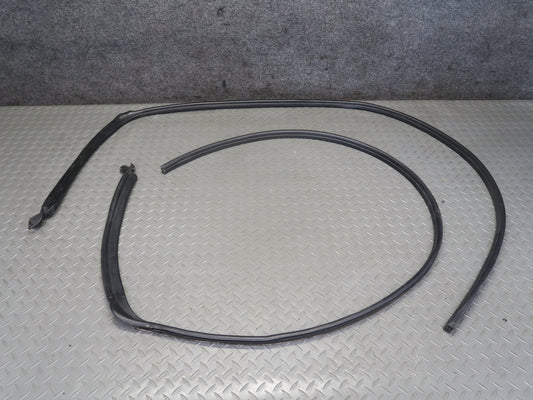 2003-2009 Hummer H2 Left & Right Roof Under Door Weatherstrip Rubber Seal Set