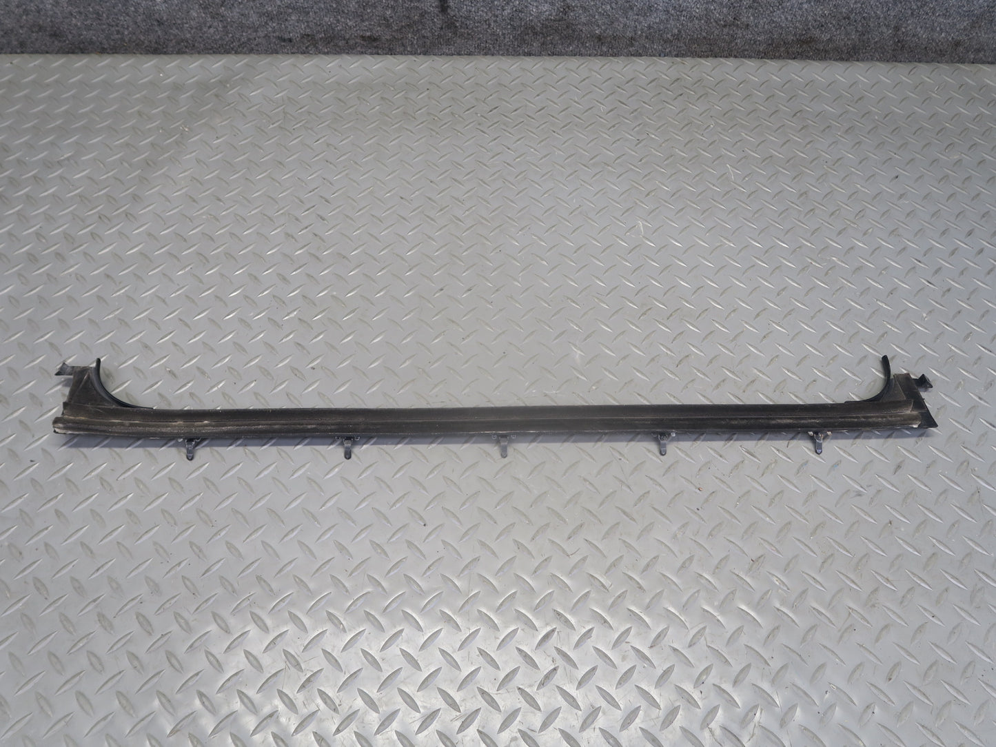 2003-2009 Hummer H2 Rear Left Window Outer Inner Weatherstrip Rubber Seal Set