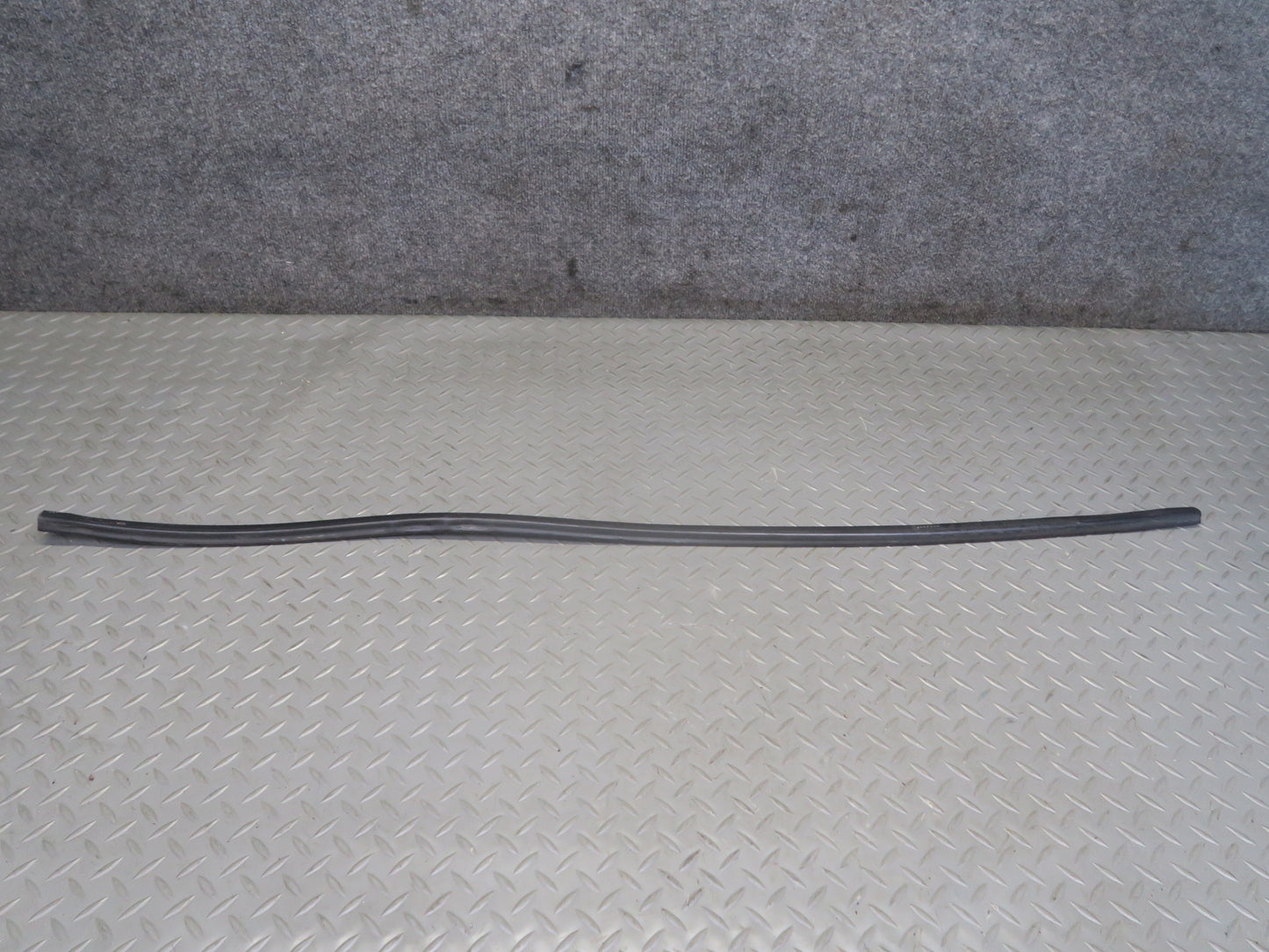 2003-2009 Hummer H2 Rear Left Window Outer Inner Weatherstrip Rubber Seal Set
