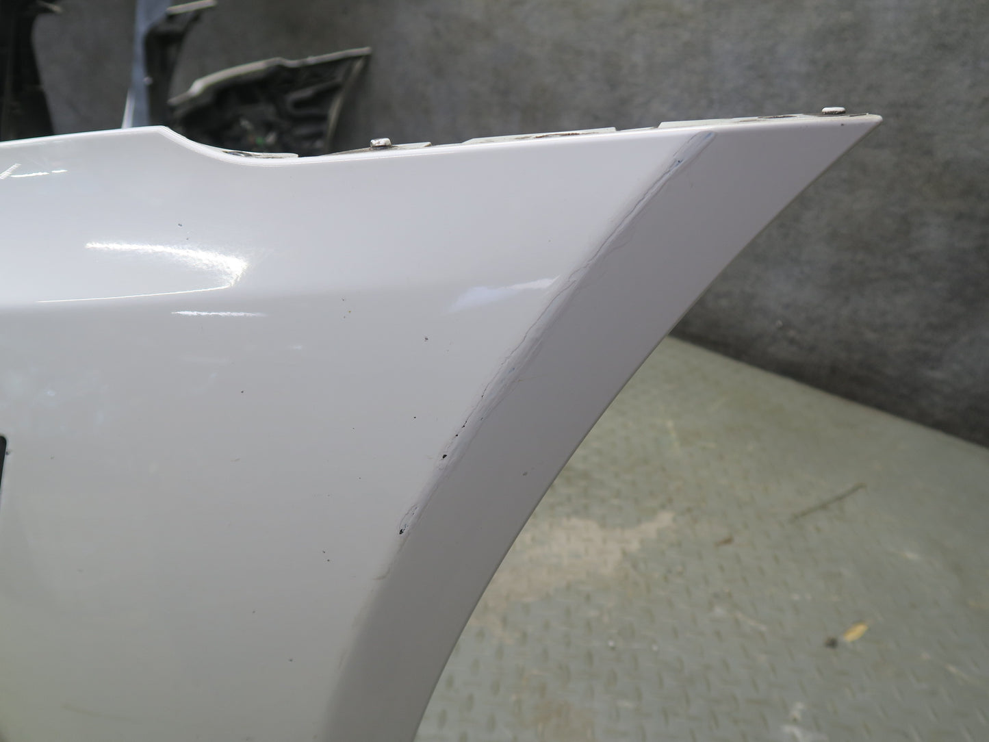 09-11 Mercedes W164 ML350 Front Bumper Cover w Fog Light Arctic White OEM