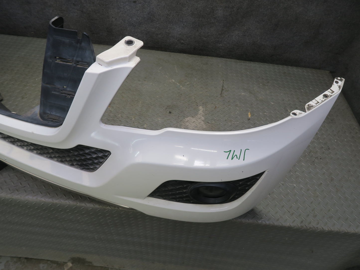 09-11 Mercedes W164 ML350 Front Bumper Cover w Fog Light Arctic White OEM