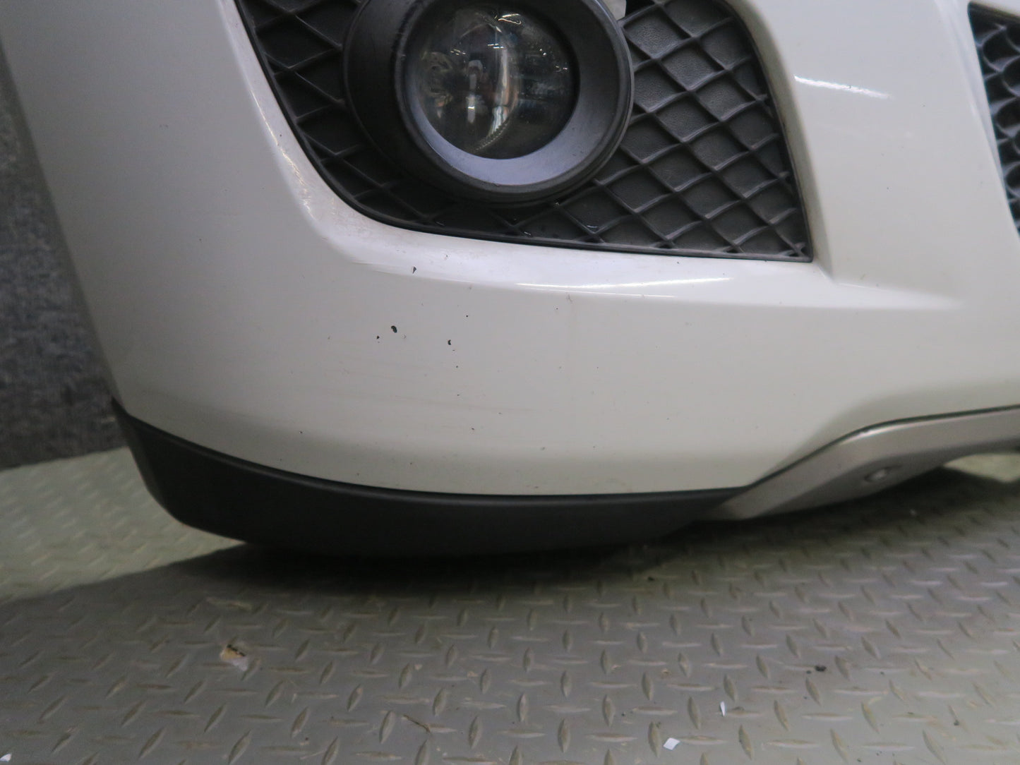 09-11 Mercedes W164 ML350 Front Bumper Cover w Fog Light Arctic White OEM
