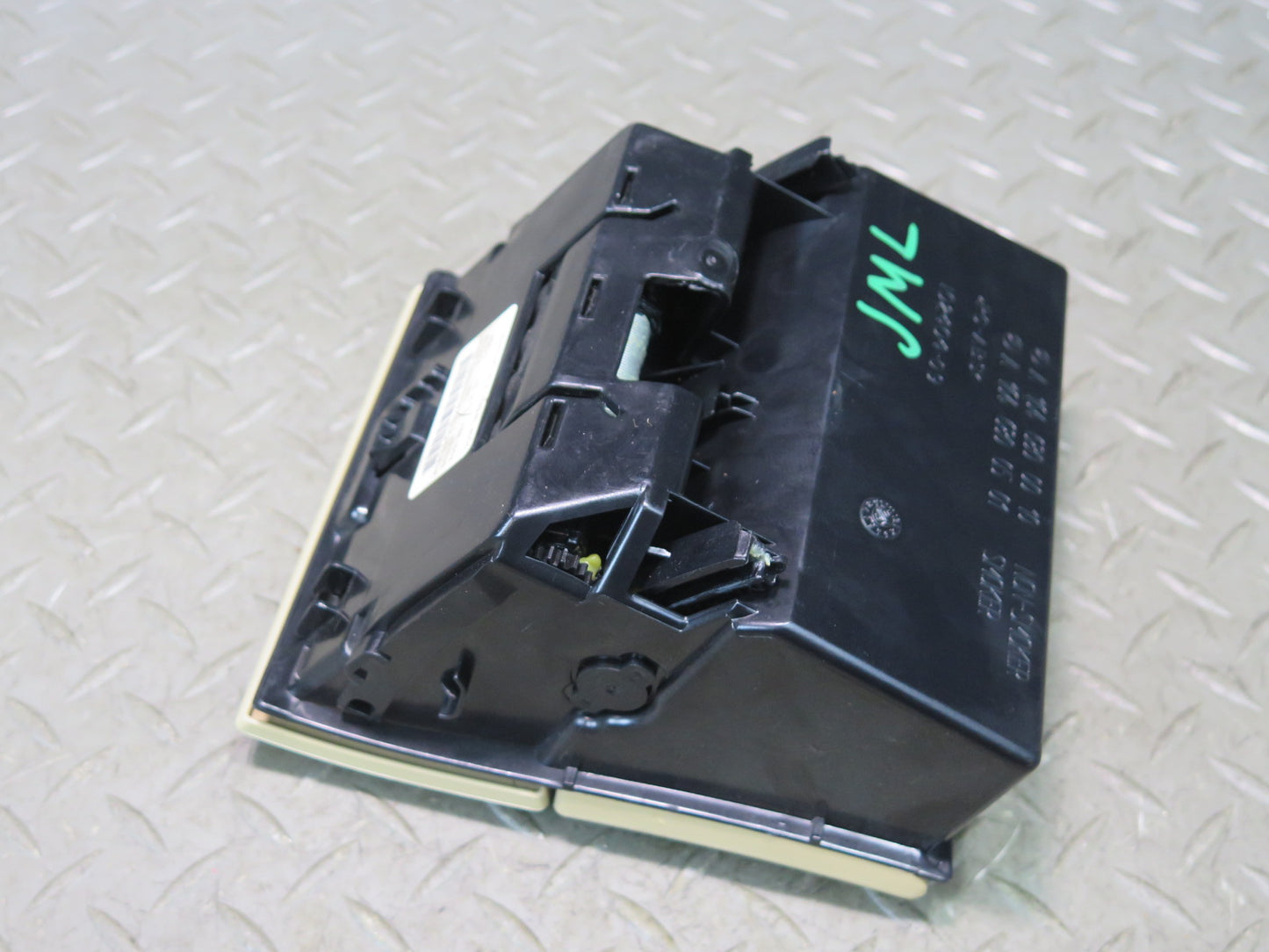06-11 Mercedes W164 ML350 Rear Center Console Tray Storage 1646800501 OEM