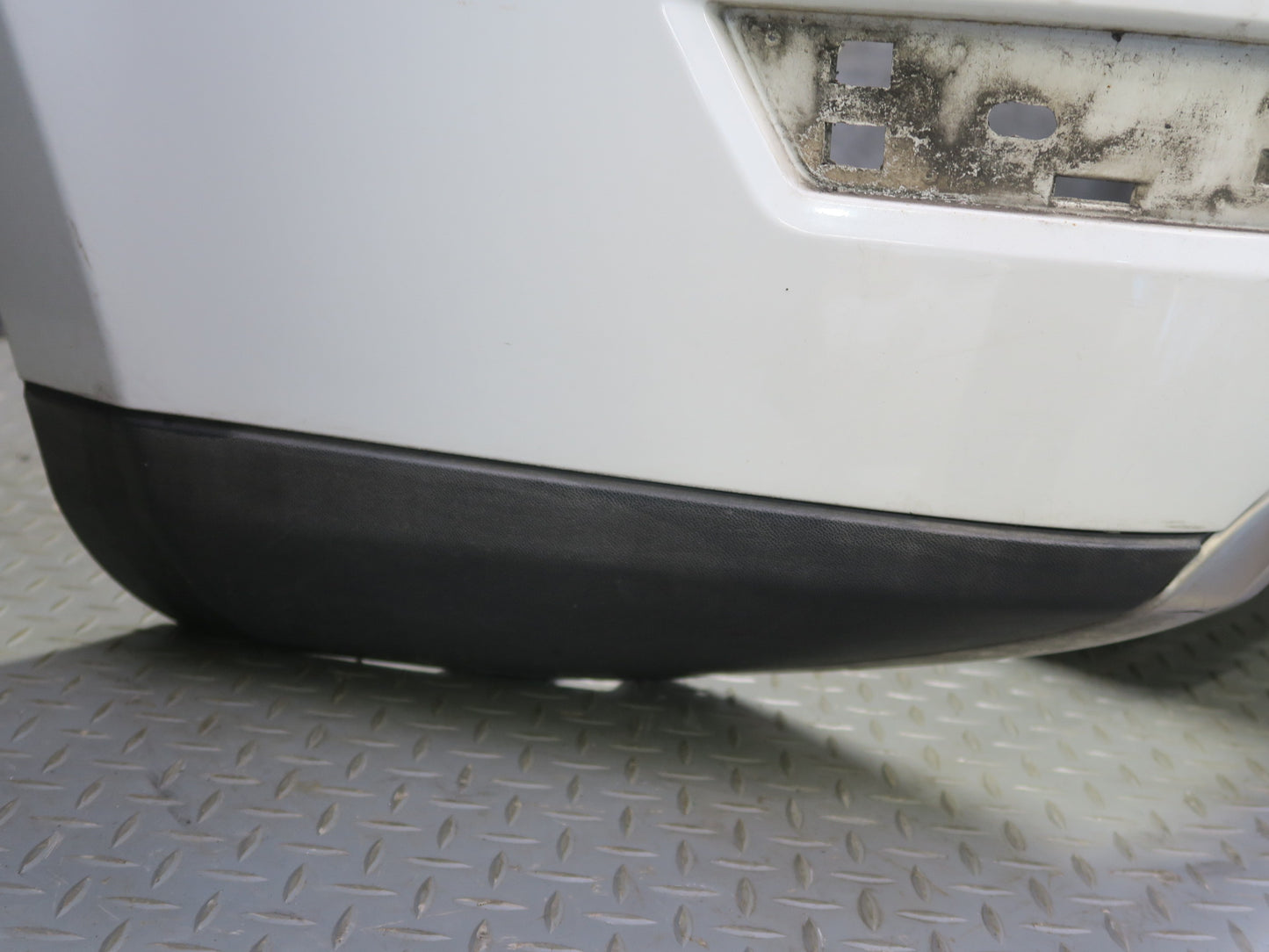 09-11 Mercedes W164 ML350 ML500 Rear Bumper Cover Arctic White OEM