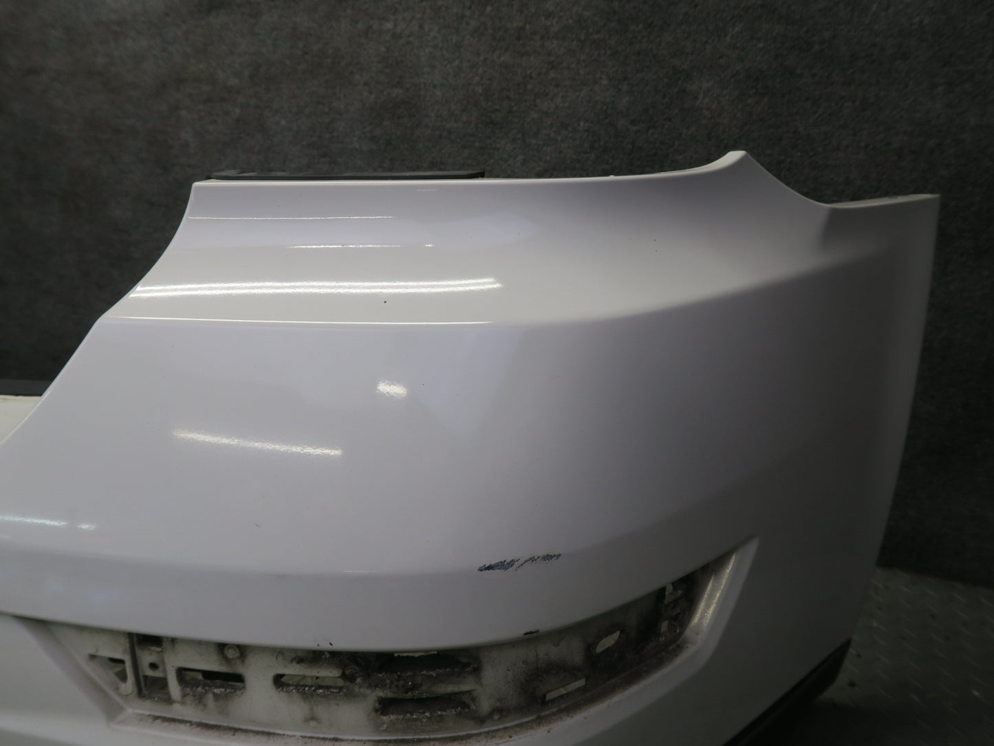09-11 Mercedes W164 ML350 ML500 Rear Bumper Cover Arctic White OEM