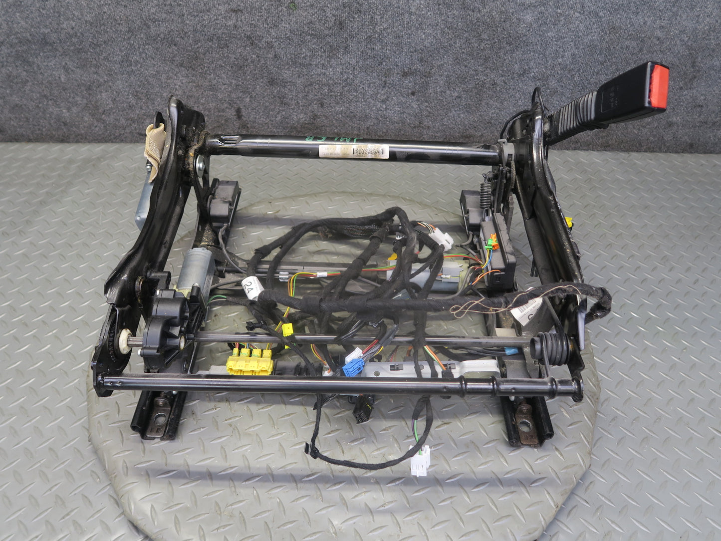 06-11 Mercedes W164 ML350 Front Right Seat Lower Frame Track Rail w Motor OEM