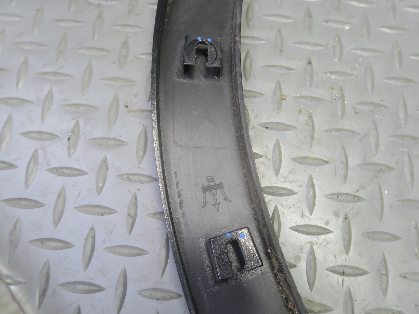 2017-2020 Maserati Levante M161 Rear Left Fender Flare Liner Wheel Trim Molding