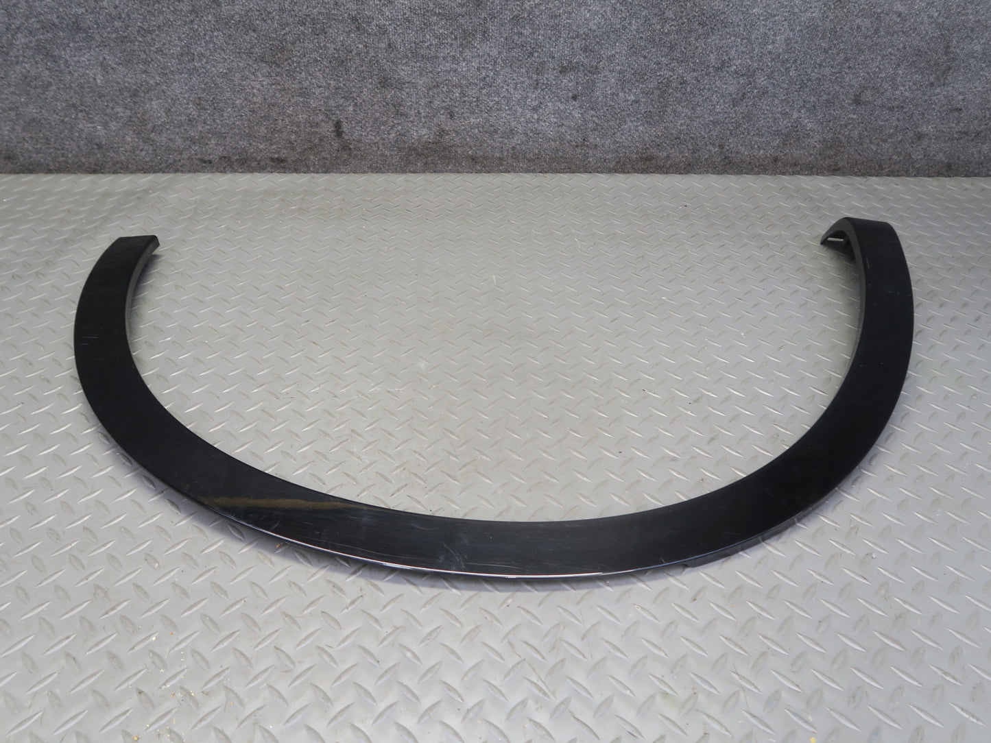 2017-2020 Maserati Levante M161 Rear Left Fender Flare Liner Wheel Trim Molding