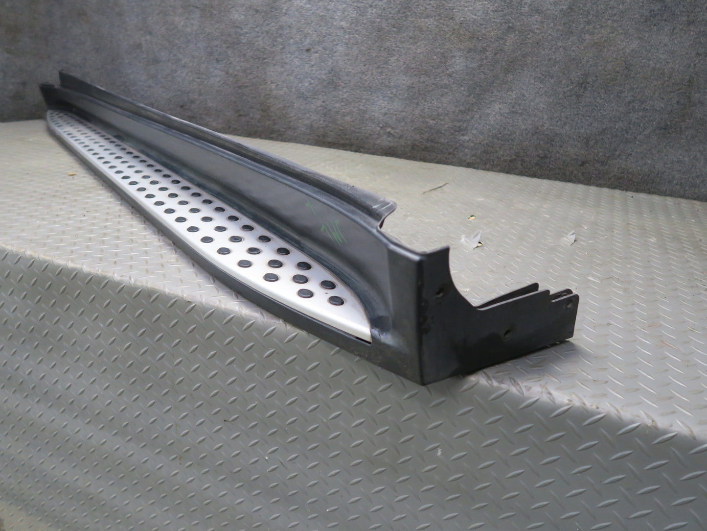 06-11 Mercedes W164 ML350 Set of 2 Left & Right Side Skirt Rocker Panel OEM