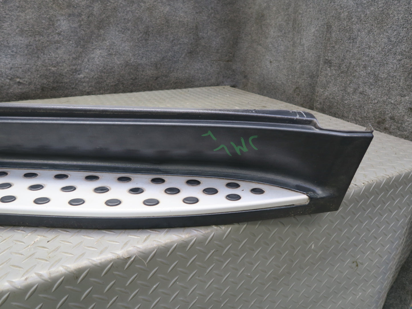 06-11 Mercedes W164 ML350 Set of 2 Left & Right Side Skirt Rocker Panel OEM
