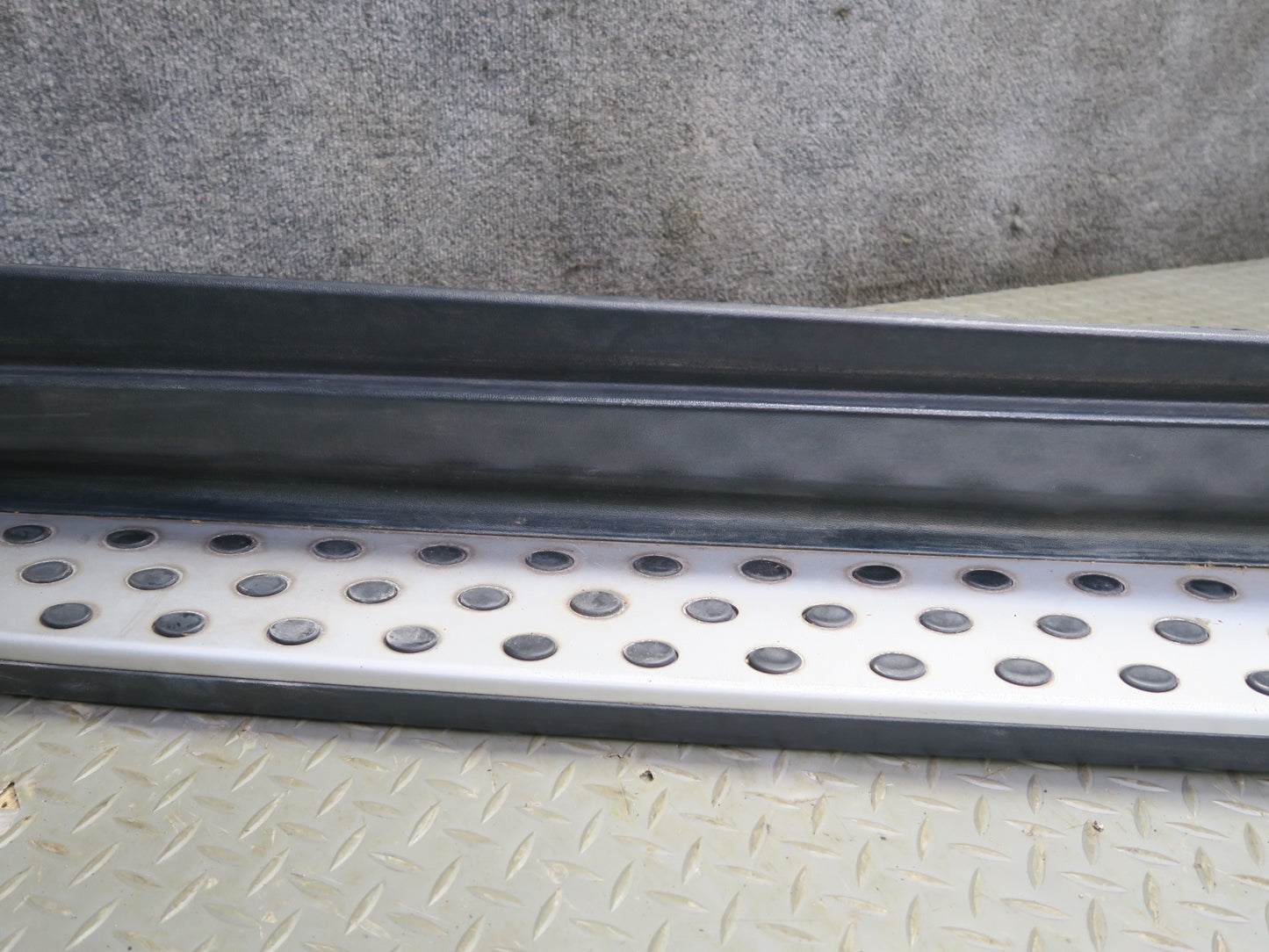 06-11 Mercedes W164 ML350 Set of 2 Left & Right Side Skirt Rocker Panel OEM