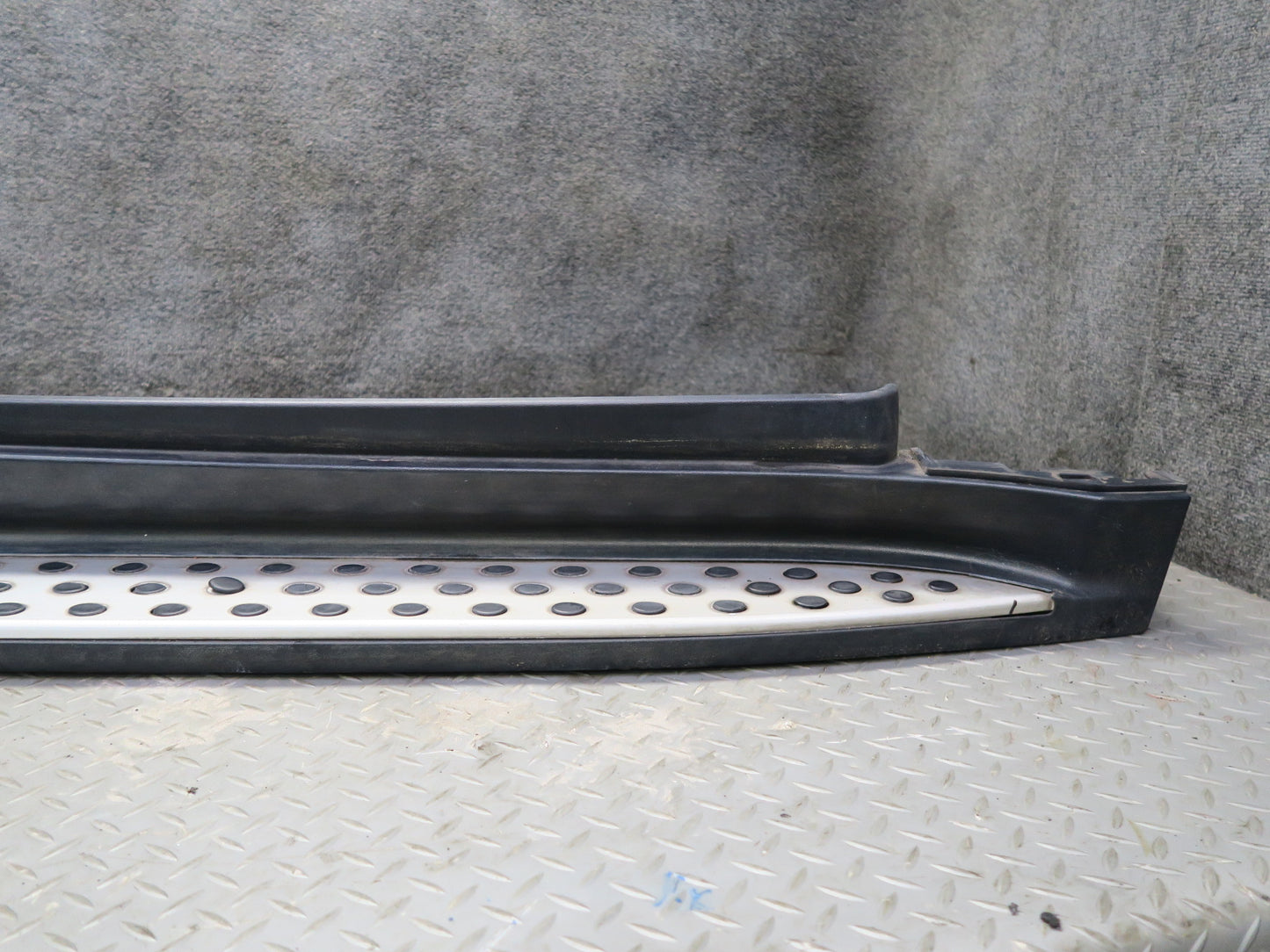 06-11 Mercedes W164 ML350 Set of 2 Left & Right Side Skirt Rocker Panel OEM