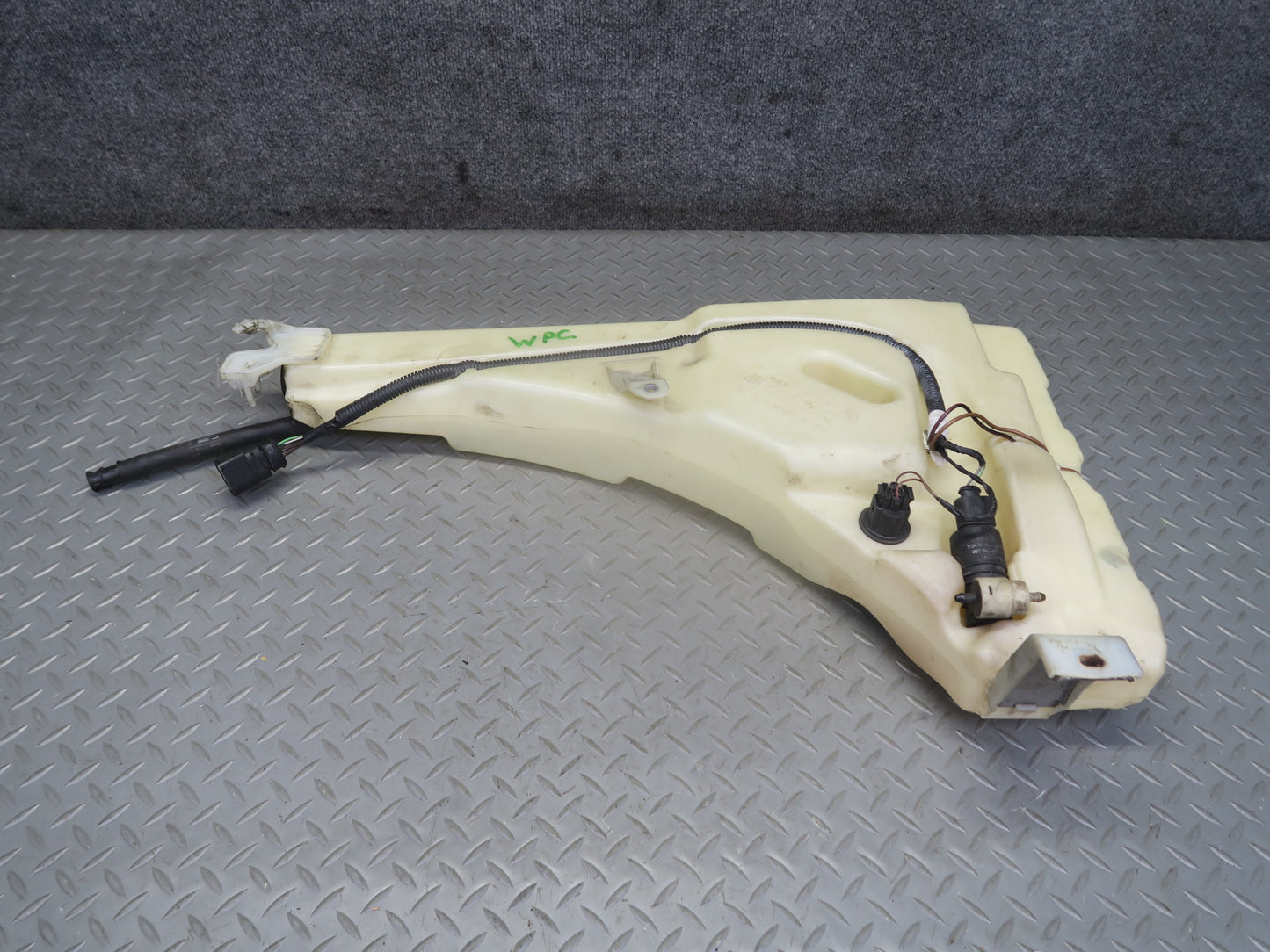 2003-2010 Porsche Cayenne 955 Windshield Washer Fluid Reservoir Tank w Pump