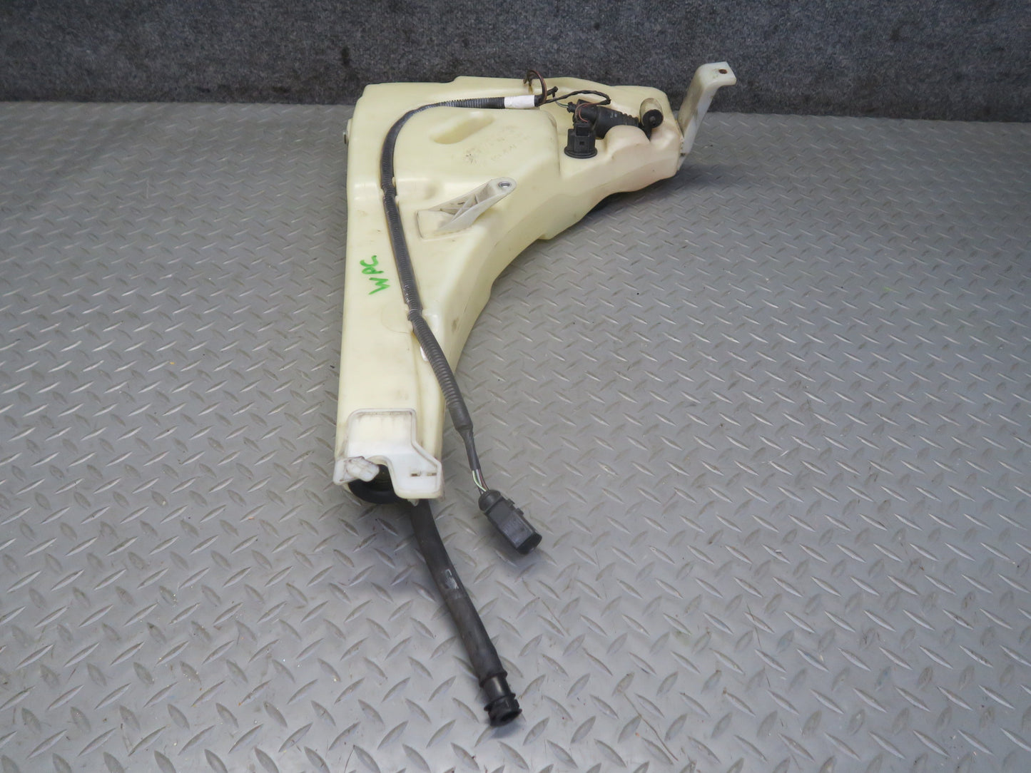 2003-2010 Porsche Cayenne 955 Windshield Washer Fluid Reservoir Tank w Pump