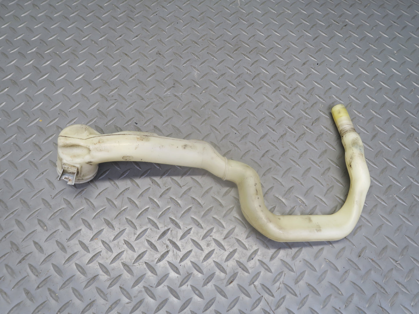 2003-2010 Porsche Cayenne 955 Windshield Washer Fluid Reservoir Tank w Pump