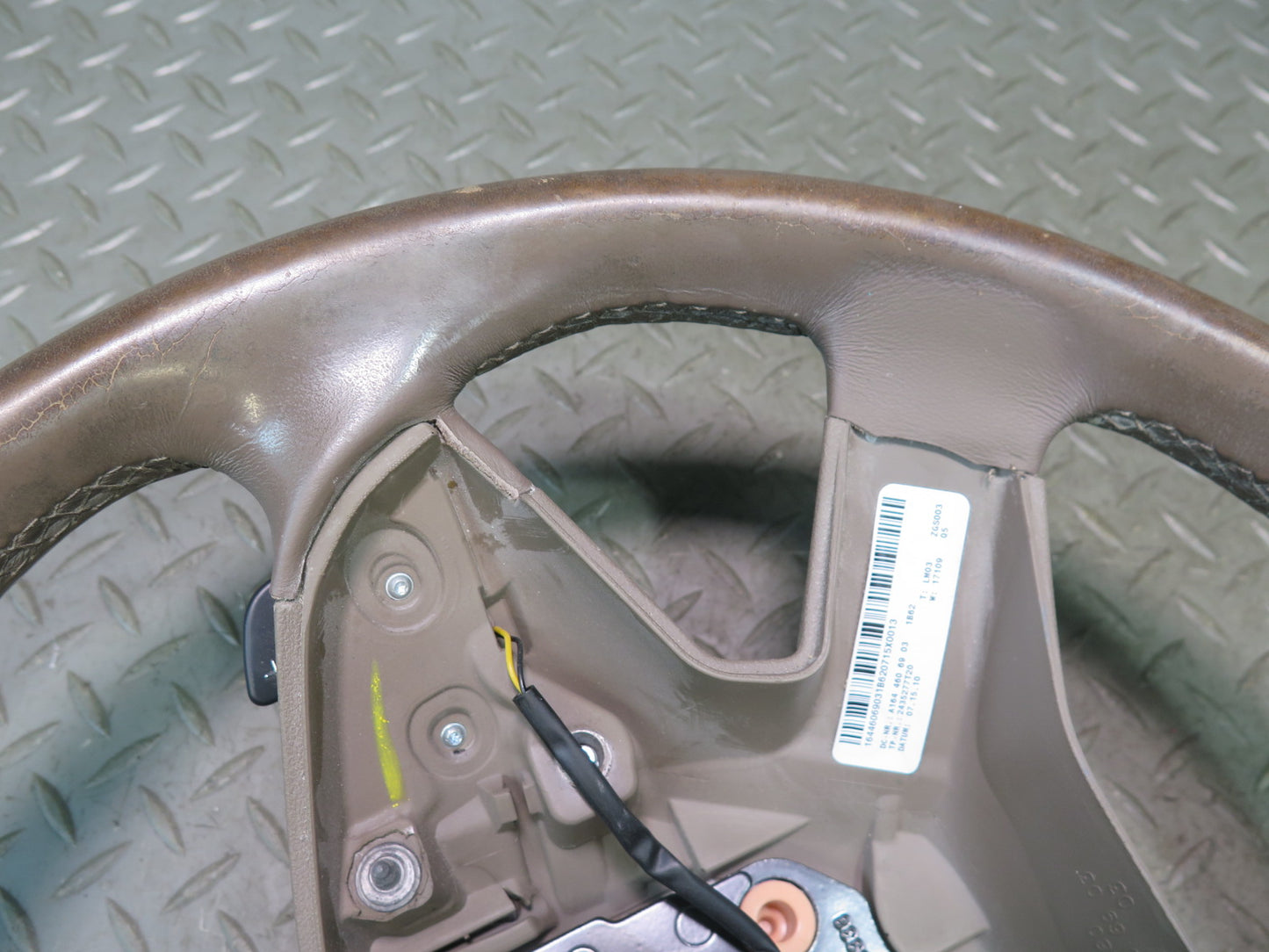 09-11 Mercedes W164 ML350 ML500 A/T Leather Steering w Paddles Shifter Brown OEM
