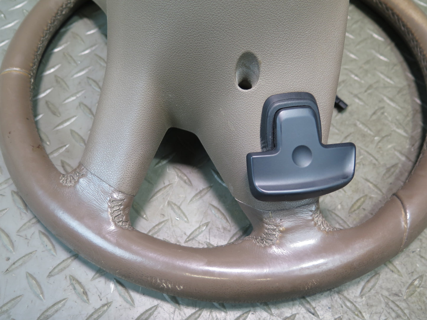 09-11 Mercedes W164 ML350 ML500 A/T Leather Steering w Paddles Shifter Brown OEM