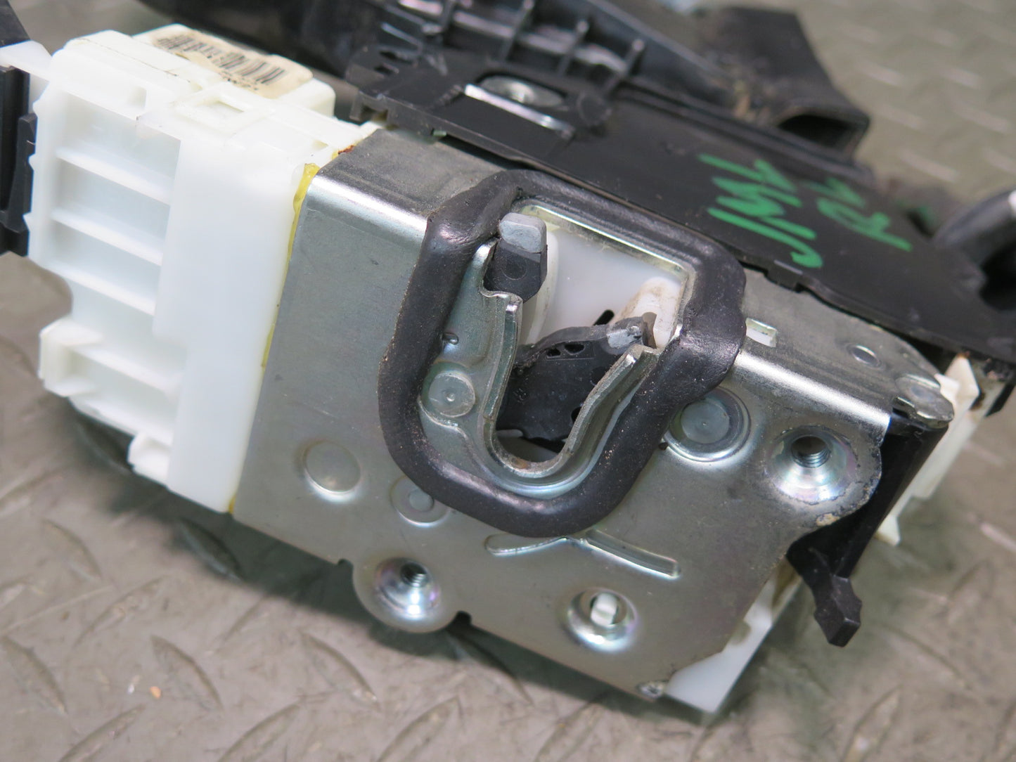 06-11 Mercedes W164 Ml-class Rear Left Door Lock Latch Actuator OEM