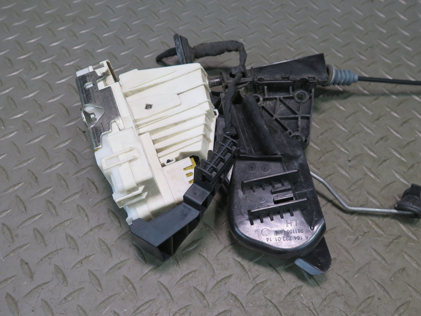 06-11 Mercedes W164 Ml-class Rear Left Door Lock Latch Actuator OEM