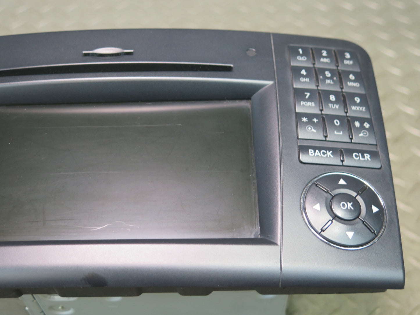 10-11 Mercedes W164 Ml-class Radio CD Player Receiver Head Unit 1649002601 OEM