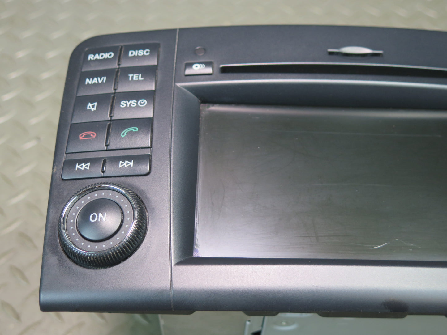 10-11 Mercedes W164 Ml-class Radio CD Player Receiver Head Unit 1649002601 OEM