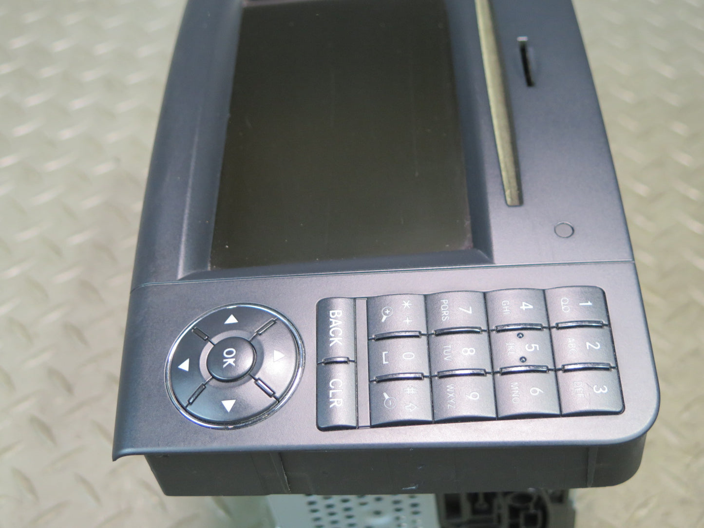 10-11 Mercedes W164 Ml-class Radio CD Player Receiver Head Unit 1649002601 OEM