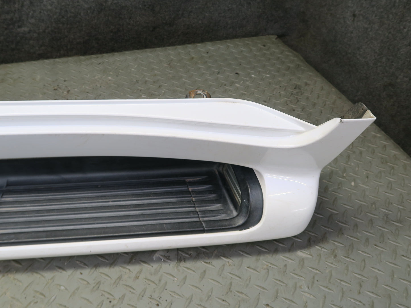 2008-2015 Lexus URJ201L LX570 Left Side Running Board Step Lower Trim Molding