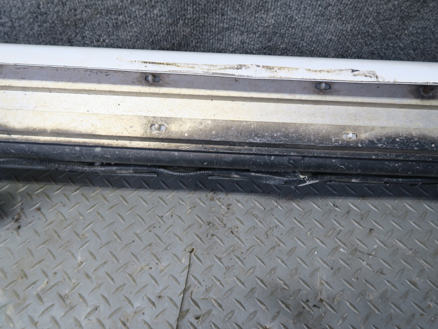 2008-2015 Lexus URJ201L LX570 Left Side Running Board Step Lower Trim Molding