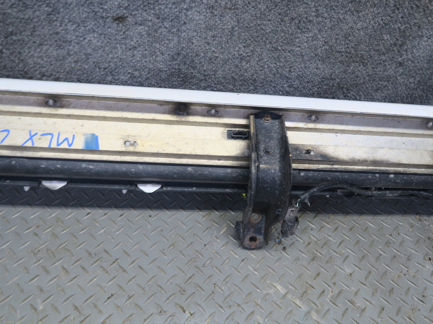 2008-2015 Lexus URJ201L LX570 Left Side Running Board Step Lower Trim Molding