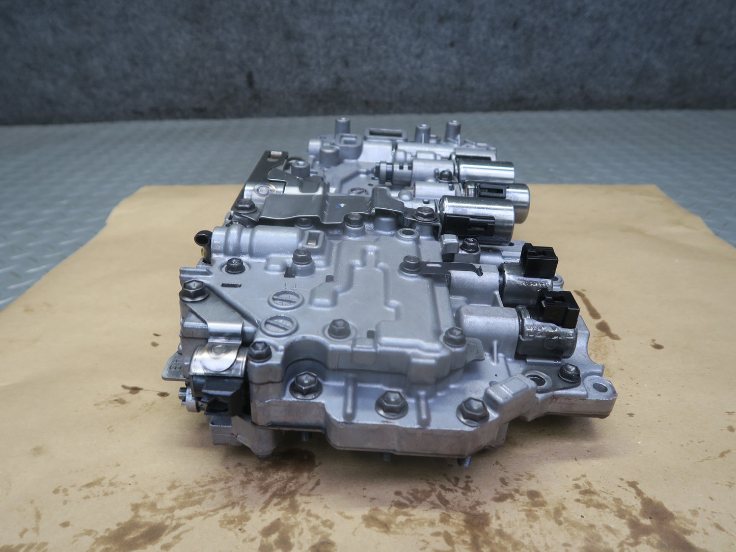 98-00 Lexus UCF20L LS400 A650E Auto Transmission Valve Body Mechatronic 102K OEM