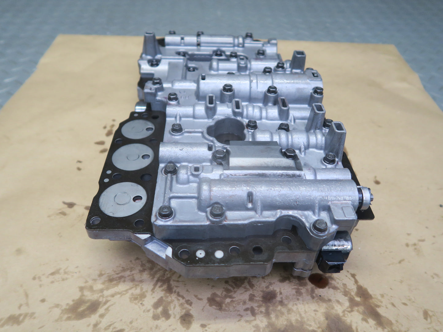 98-00 Lexus UCF20L LS400 A650E Auto Transmission Valve Body Mechatronic 102K OEM