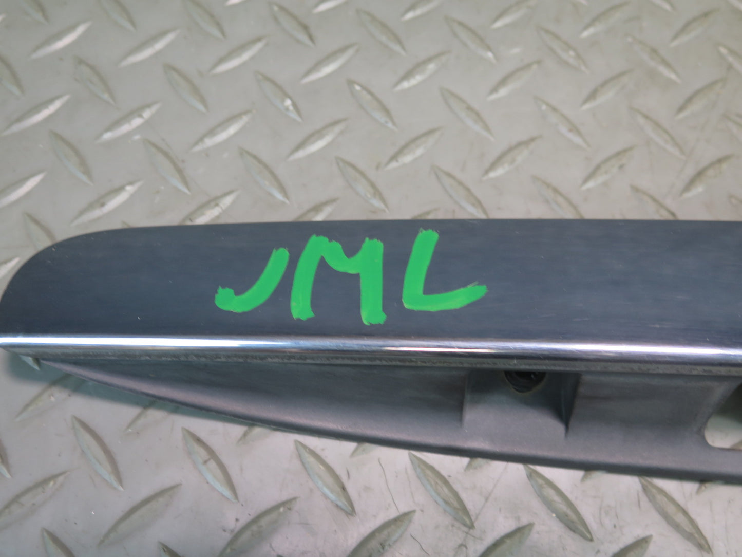 06-11 Mercedes W164 Ml-class Rear Trunk Lid Handle Molding Trim Cover OEM