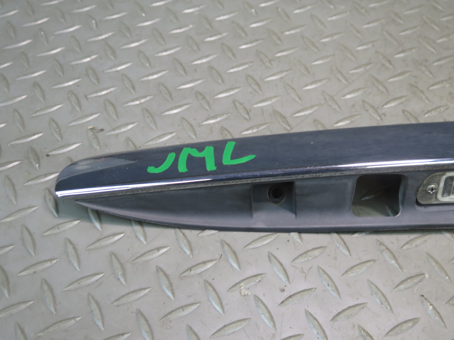 06-11 Mercedes W164 Ml-class Rear Trunk Lid Handle Molding Trim Cover OEM