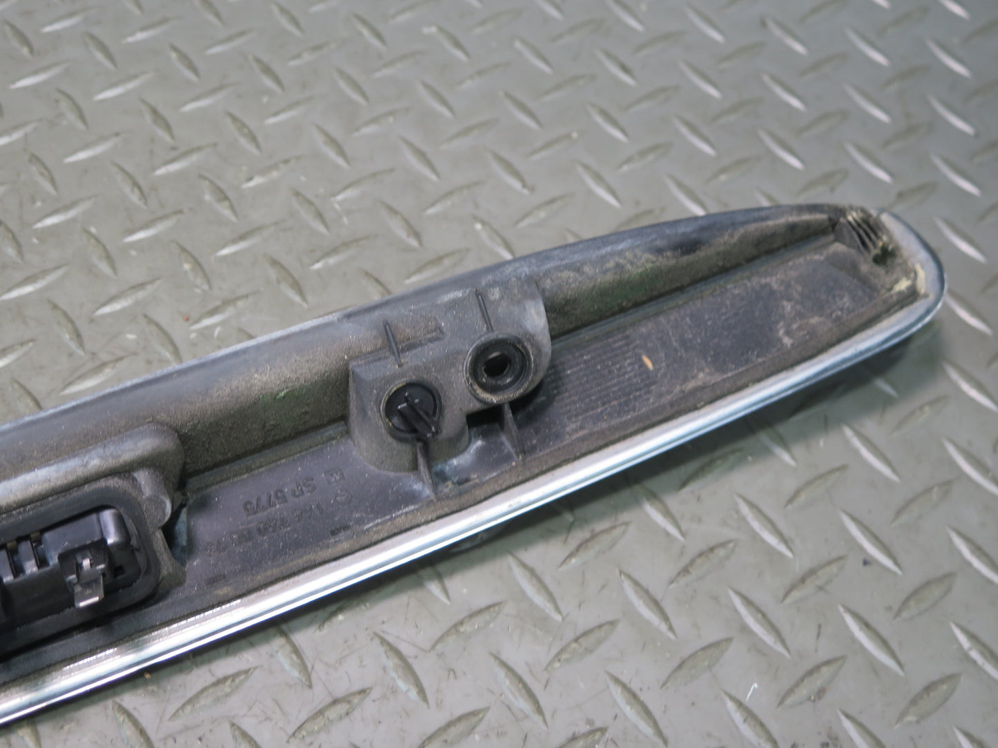 06-11 Mercedes W164 Ml-class Rear Trunk Lid Handle Molding Trim Cover OEM