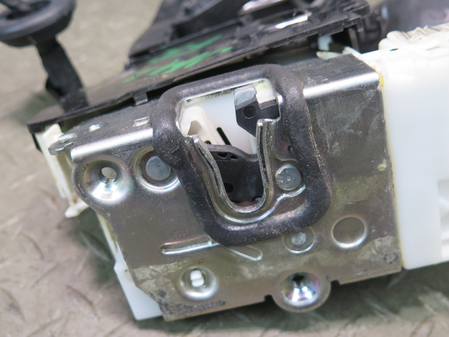 06-11 Mercedes W164 Ml-class Front Right Passenger Door Lock Latch Actuator OEM