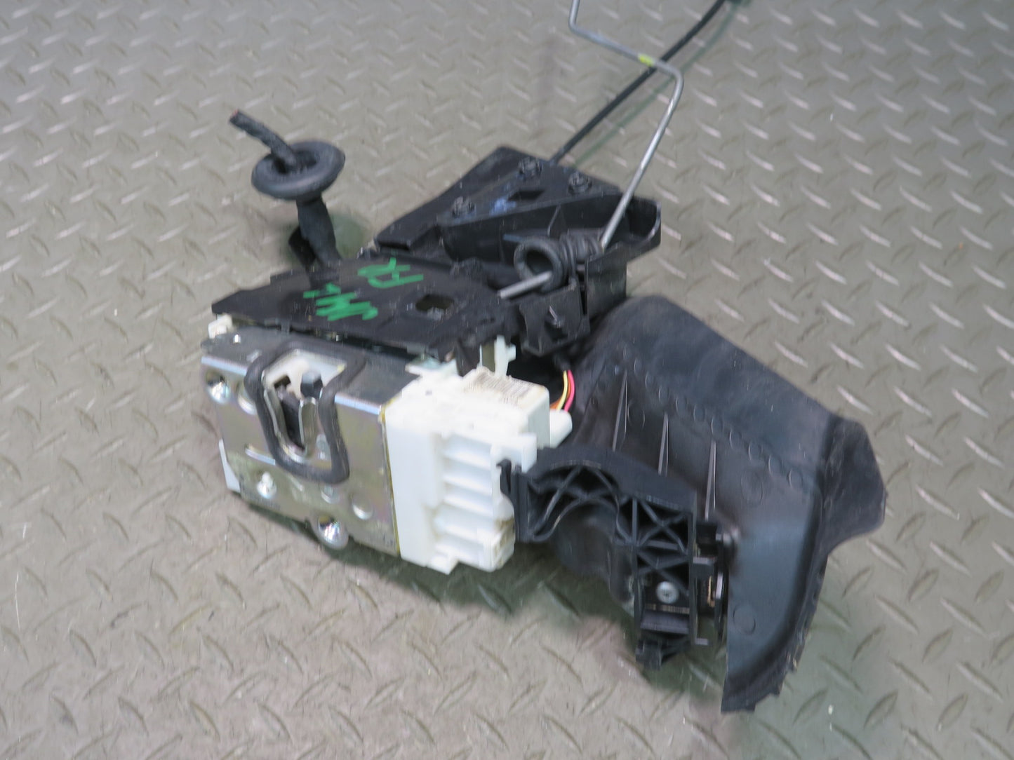 06-11 Mercedes W164 Ml-class Front Right Passenger Door Lock Latch Actuator OEM