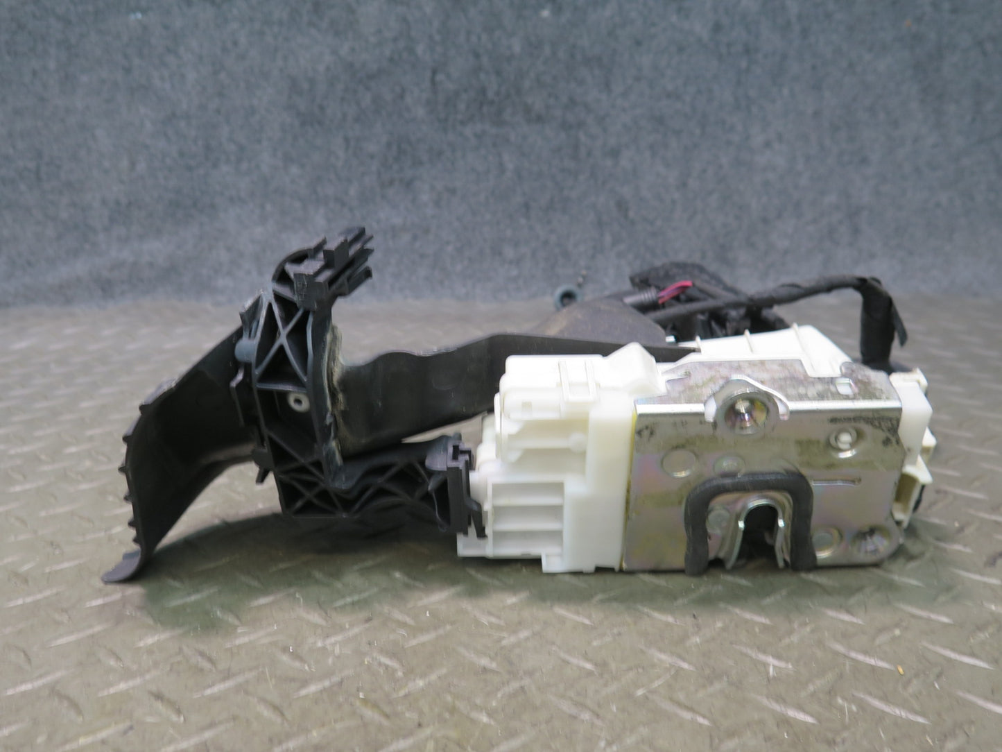 06-11 Mercedes W164 Ml-class Front Right Passenger Door Lock Latch Actuator OEM
