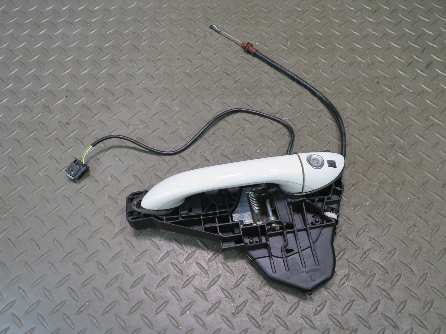 06-11 Mercedes W164 Ml-class Front Left Door Exterior Handle Keyless GO OEM