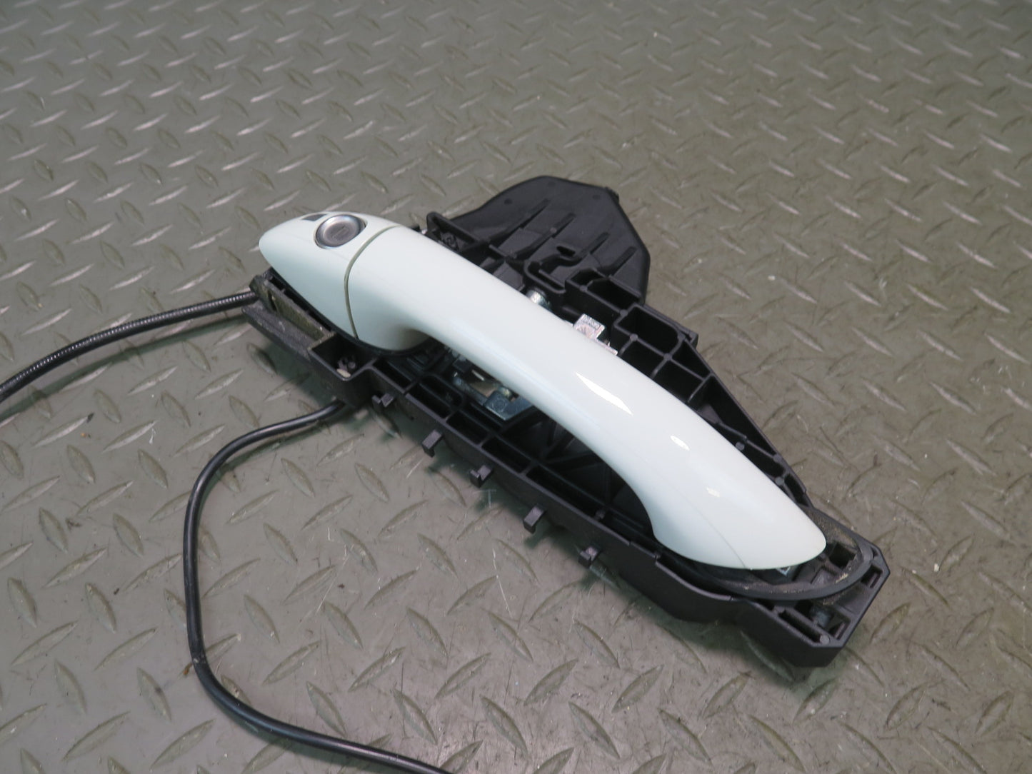 06-11 Mercedes W164 Ml-class Front Left Door Exterior Handle Keyless GO OEM