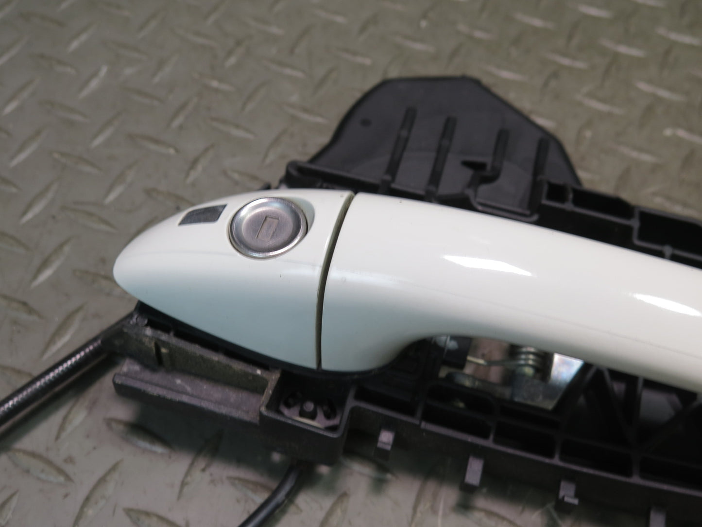 06-11 Mercedes W164 Ml-class Front Left Door Exterior Handle Keyless GO OEM