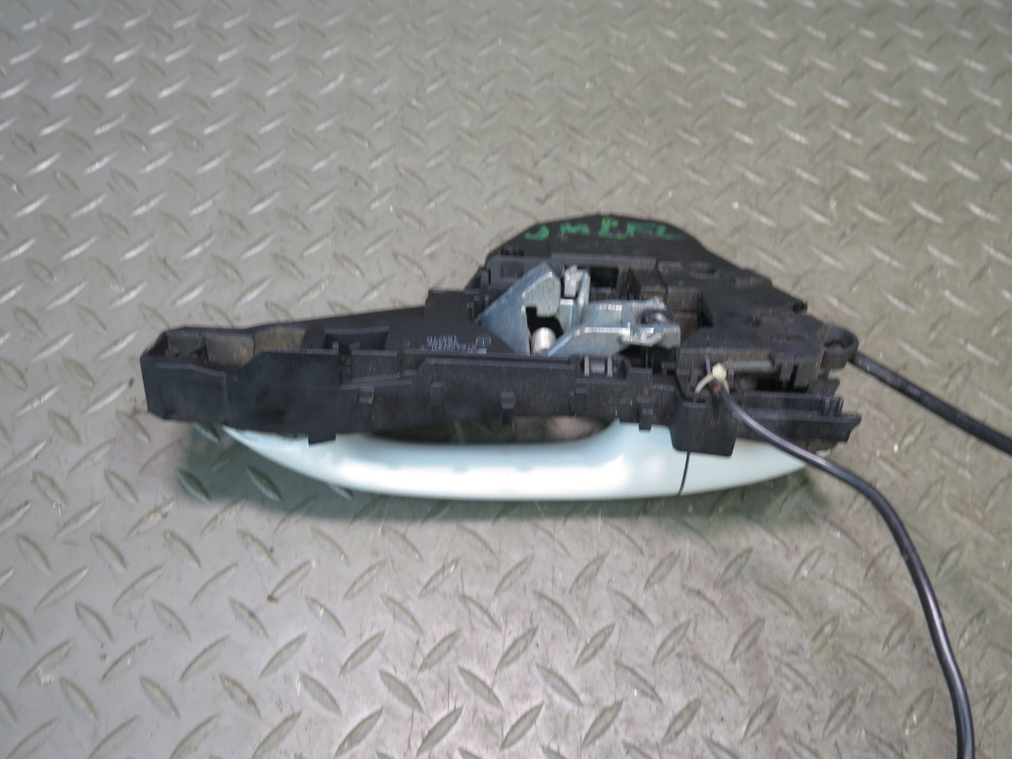 06-11 Mercedes W164 Ml-class Front Left Door Exterior Handle Keyless GO OEM