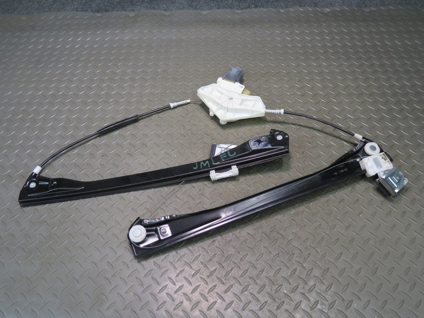 06-11 Mercedes W164 Ml-class Front Left Driver Door Window Regulator w Motor OEM