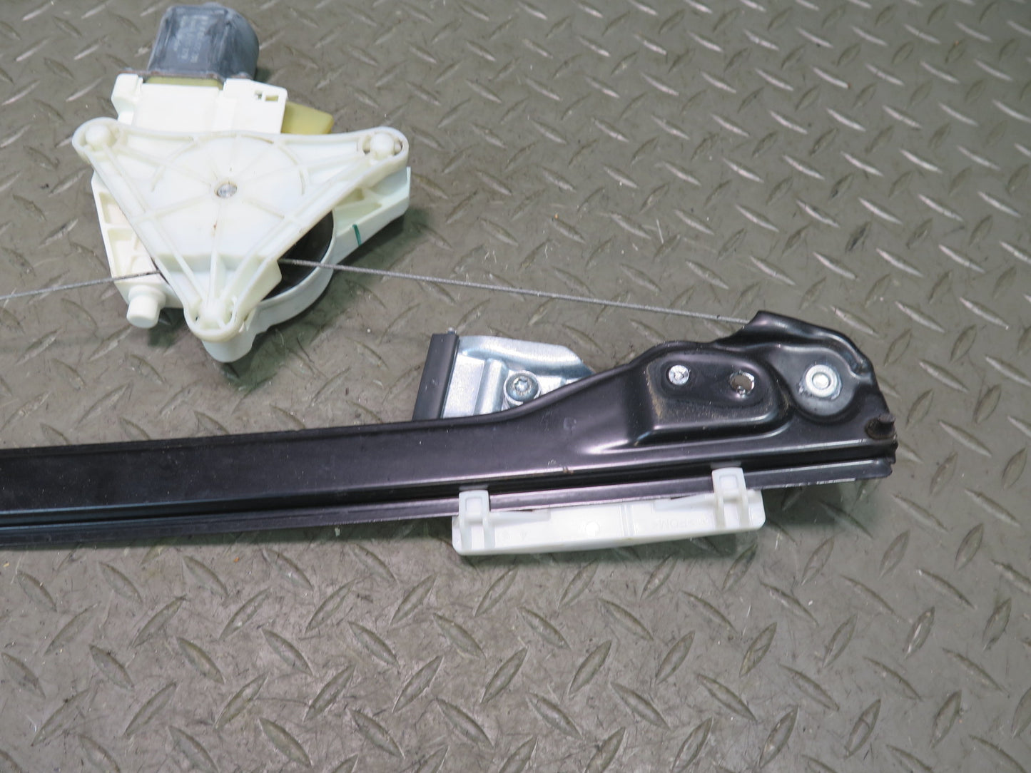 06-11 Mercedes W164 Ml-class Rear Left Door Window Regulator w Motor OEM