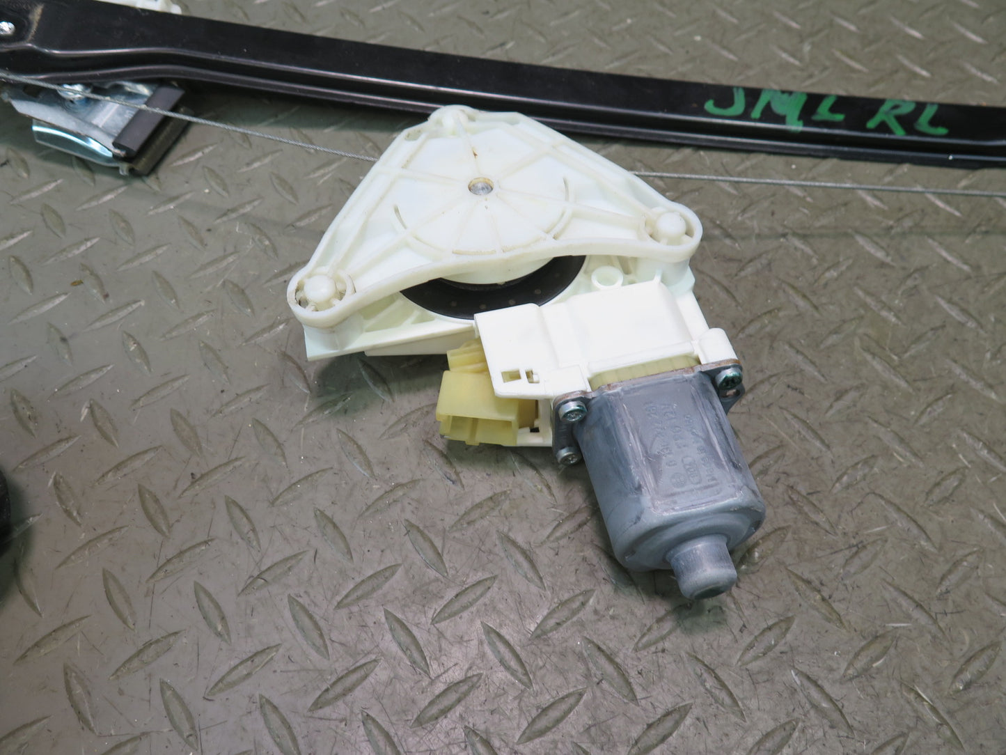 06-11 Mercedes W164 Ml-class Rear Left Door Window Regulator w Motor OEM