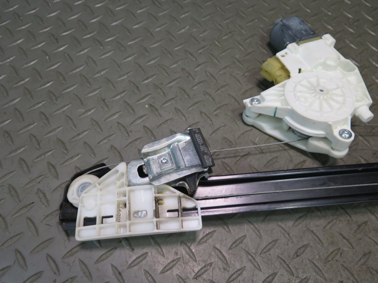 06-11 Mercedes W164 Ml-class Rear Left Door Window Regulator w Motor OEM