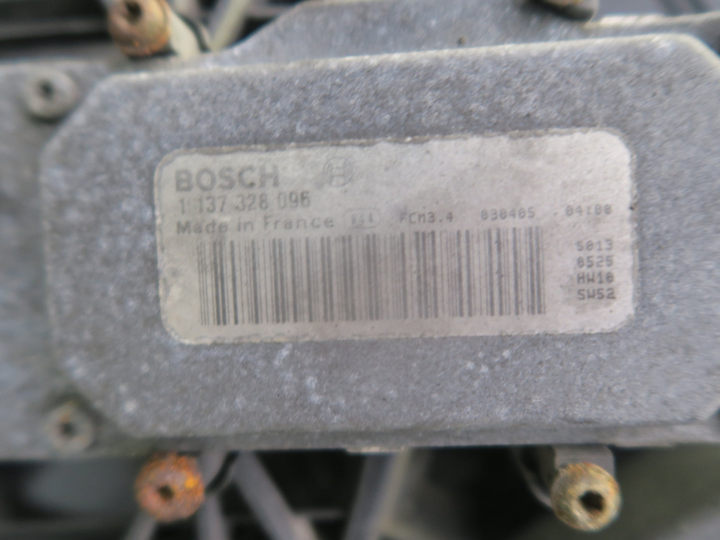 2003-2006 Porsche Cayenne 955 4.5L Turbo Engine Radiator A/C Condenser Fan Assy